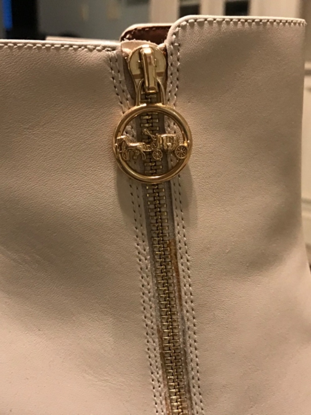 Coach Boots New Iris cream with gold side zip - Picture 4 of 6
